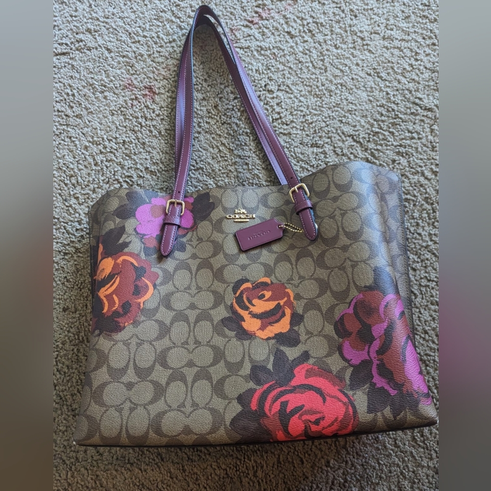 Coach floral handbag amazing condition!